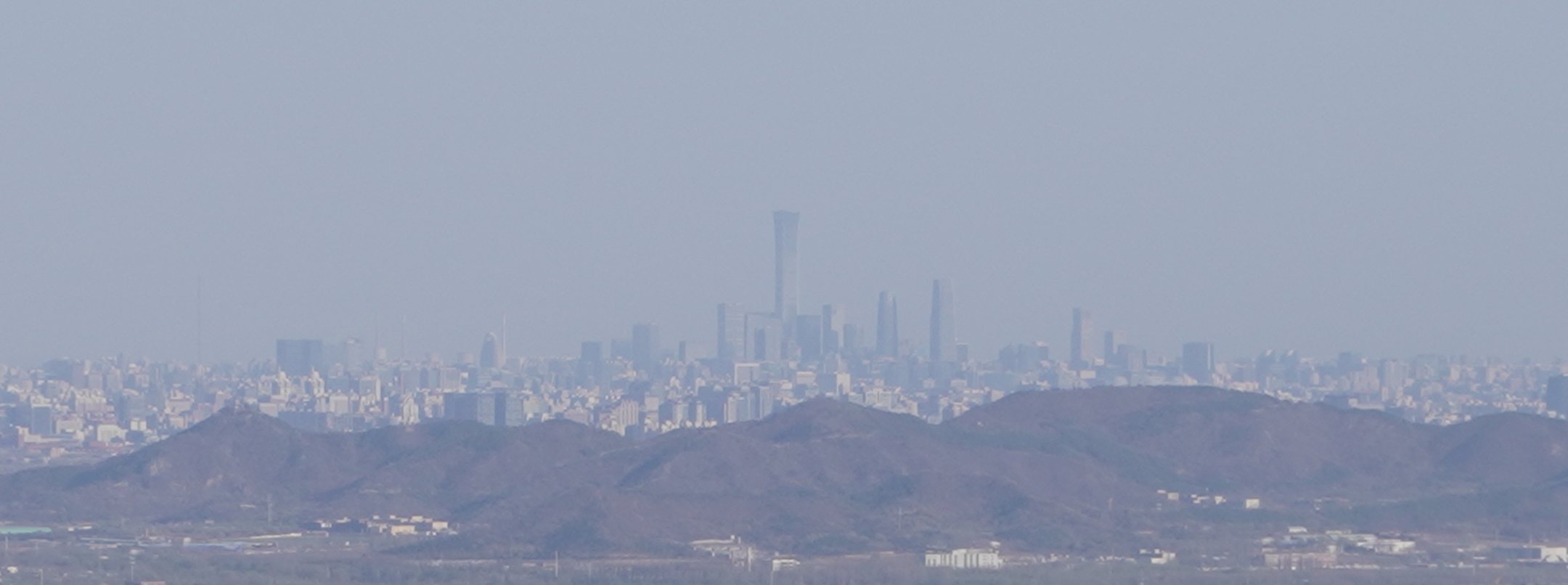 遥望北京城 和舍友徒步凤凰岭 @20250329