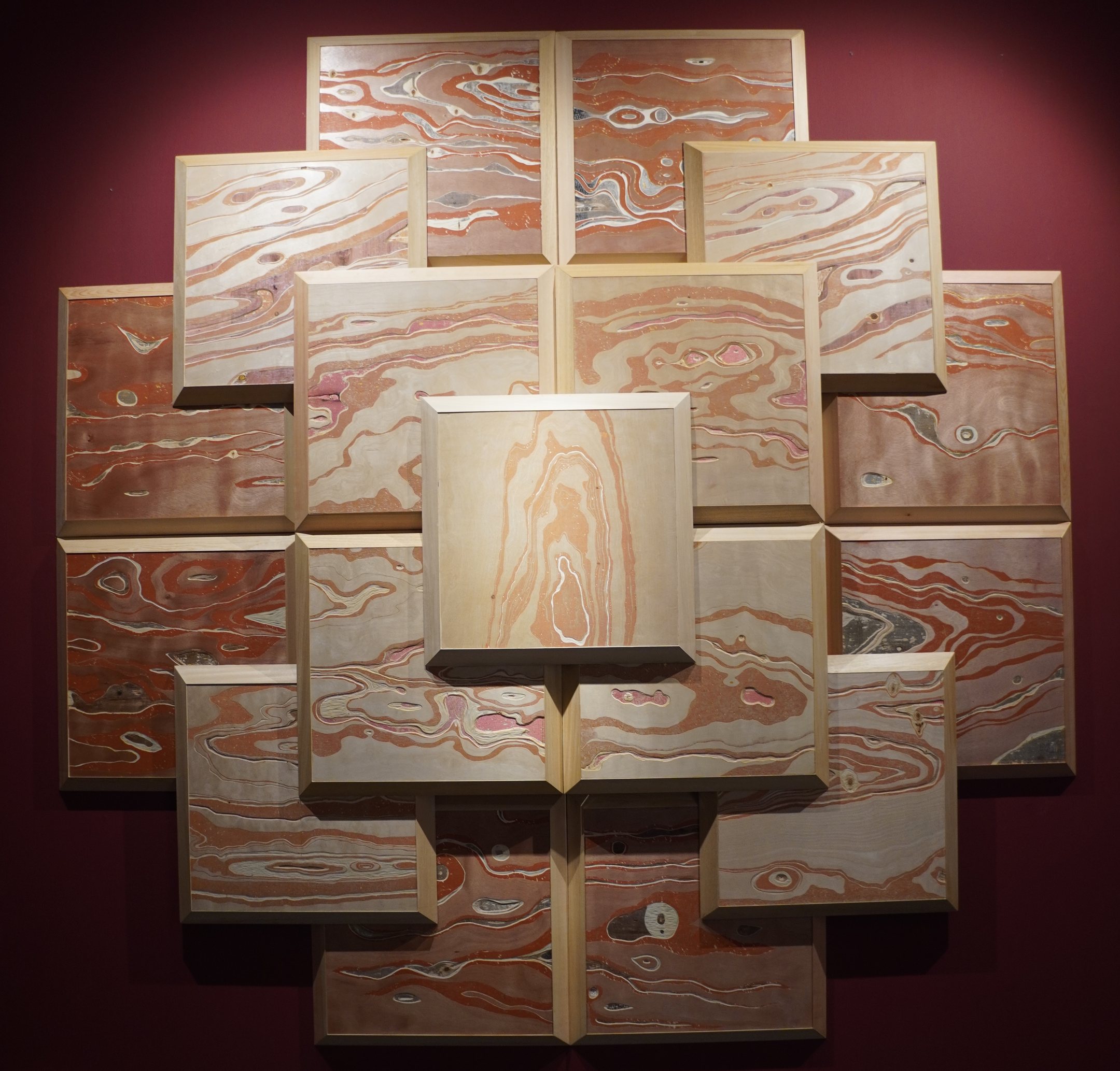 中央美院毕业展上很喜欢的作品《非此非彼》 像是木星 @20250525